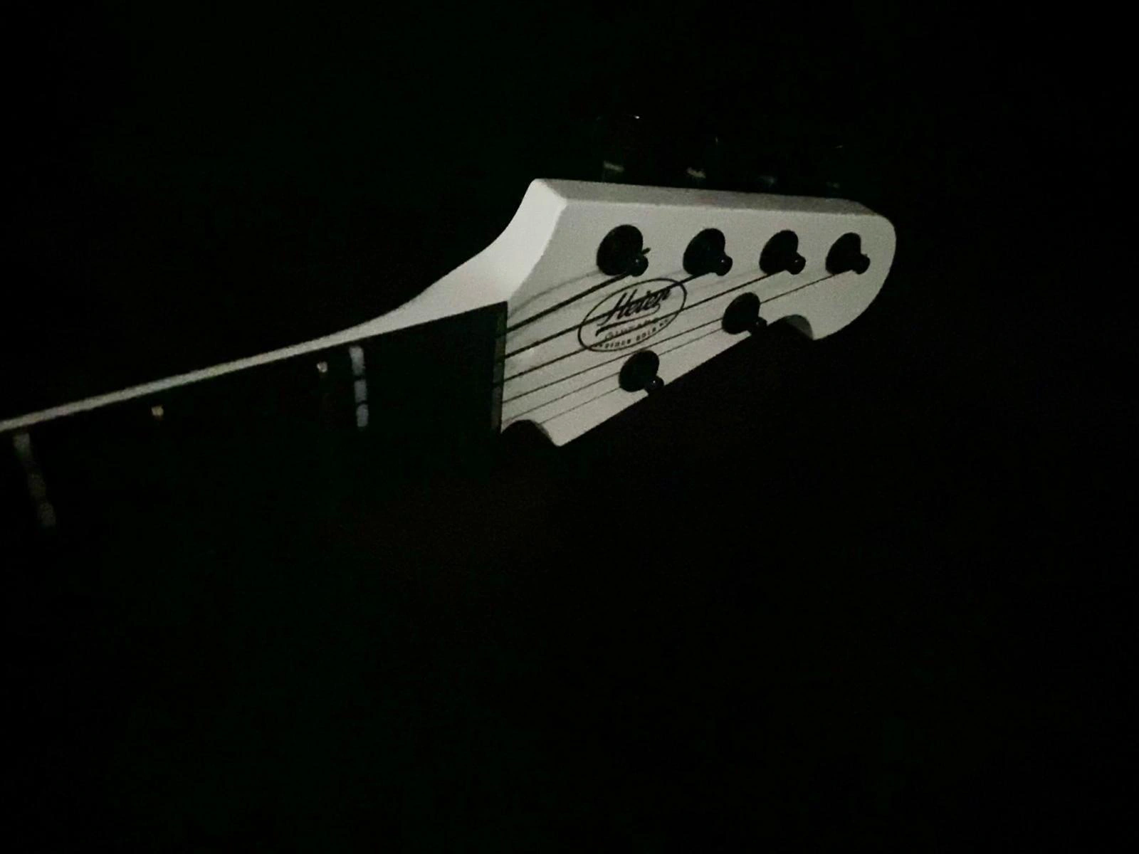 Heier #15 T2 Black/White – Detailansicht 14 – Custom E-Gitarre von Heier Guitars bei Dresden und Meißen